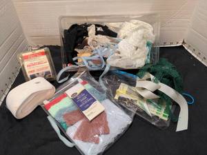 lot 1457 image: Lace, binding and bias tape maker