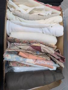 lot 1491 image: Cloth remnant lot 15