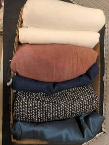 lot 1492 image: Cloth remnants lot 16