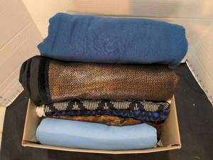 lot 1528 image: Cloth remnants lot 29
