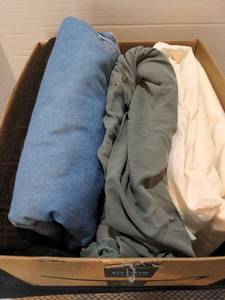 lot 1529 image: Cloth remnants lot 30