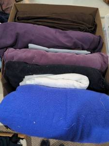 lot 1533 image: Cloth remnants lot 34
