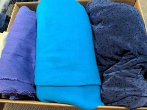 lot 1535 image: Cloth remnants lot 36