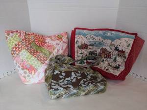 lot 1547 image: Handmade Quilted Tote Bags and purse