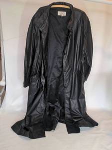 lot 1564 image: CBO New York Leather Trench XXL