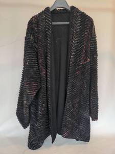 lot 1566 image: Heavy XXXL woven cardigan