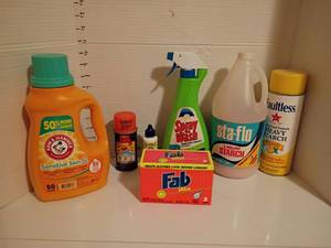 lot 1613 image: Miscellaneous Laundry Products