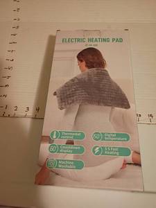 lot 1615 image: Electric Heating Pad