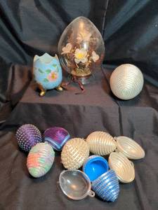lot 1741 image: Easter assortment