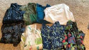 lot 1844 image: Ladies clothes 2X and 3X