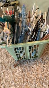 lot 1850 image: Hangers and laundry basket