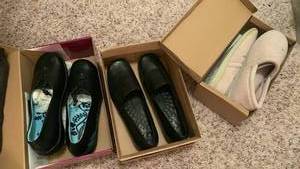 lot 1914 image: Ladies shoes and slippers 12-13