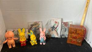 lot 2015 image: Ornamental objects