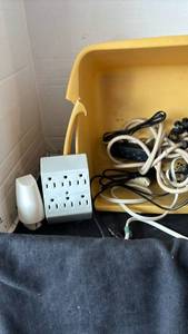 lot 2120 image: Electrical Items