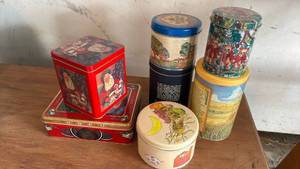 lot 2308 image: Holiday Cookie Tin Collection