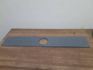 lot 16238 image: Faucet Absorbant Stone Mat 23 12 - Retail $0
