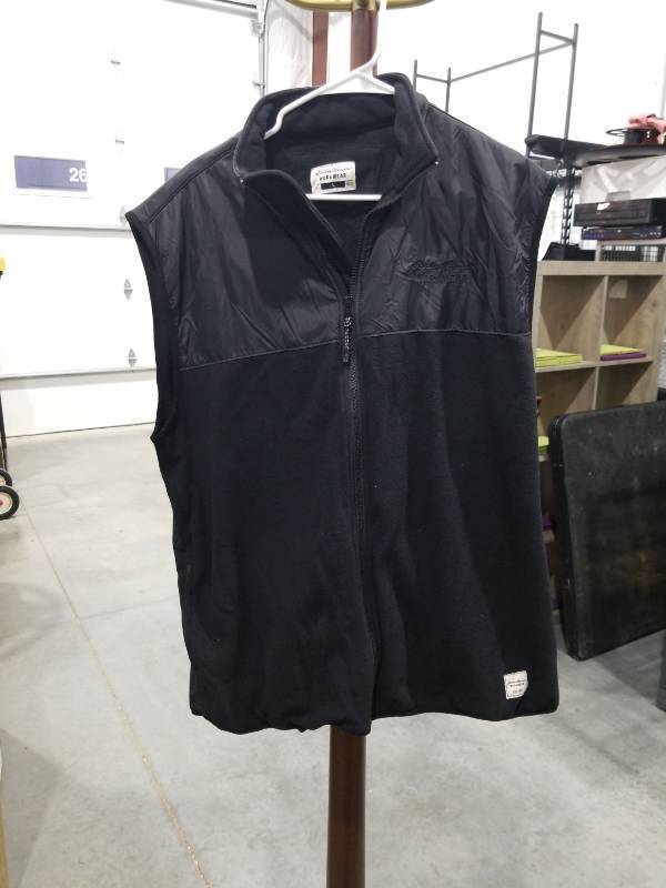 lot 147 image: EDDIE BAUER WORKWEAR FLEECE VEST SIZE LARGE