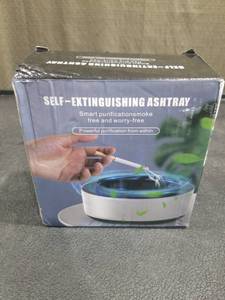 lot 4014 image: Modern Self-Extinguishing LED Ashtray AS-08
