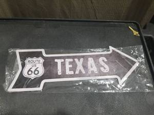 lot 4028 image: Route 66 Texas Arrow Sign