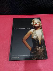 lot 4051 image: A Photographic Life by Jenna Glatzer - Hardcover Book