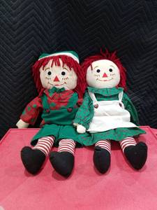 lot 4084 image: Raggedy Ann And Andy Dolls Snowden 1998 Hasbro Christmas Red & Green 24 inches