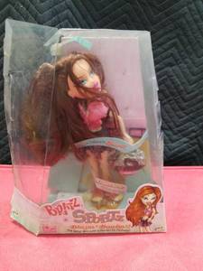 lot 4099 image: Bratz Sportz Blazin Bowlin Meygan Doll