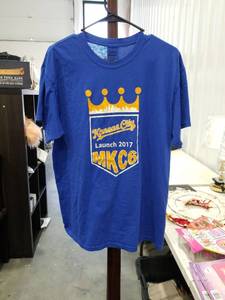 lot 4105 image: Amazon Fulfillment KC6 Launch T-Shirt 2017 Size Large