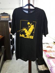 lot 4111 image: Miles Davis Jazz T-Shirt XXL