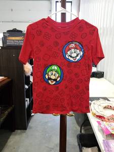 lot 4114 image: Nintendo Super Mario Bros T-Shirt XL(14)