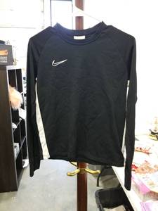 lot 4117 image: Nike Dri-FIT Long Sleeve Training Shirt Size Large
