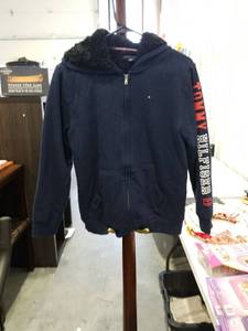 lot 4118 image: Tommy Hilfiger Sherpa Lined Zip-Up Hoodie Size (16-18)