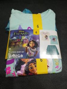lot 4132 image: Disney Encanto 3 Piece Girls Outfit Set Size 6