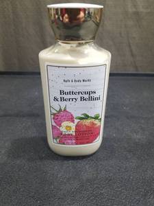 lot 4139 image: Bath & Body Works Buttercups & Berry Bellini Body Lotion