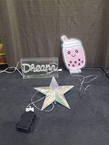 lot 4157 image: Kawaii Bubble Tea LED Light Set with Star & Dream Sign