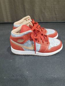lot 4170 image: Air Jordan 1 Mid Orange Denim Size 4.5Y