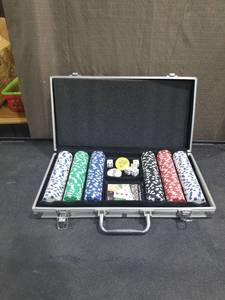 lot 4199 image: Professional Poker Chip Set with Aluminum Case