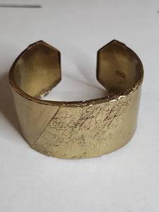 lot 993 image: Silpada KR Wide Gold Tone Textured Cuff Bracelet