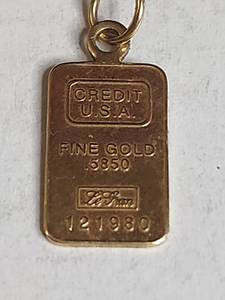 lot 1000 image: Credit USA Gold Bar Pendant 121980 14K Yellow Gold 1 Gram