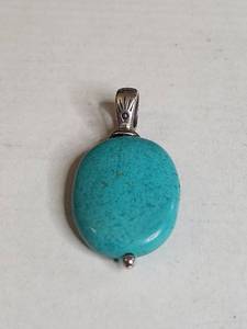 lot 1005 image: Turquoise Oval Sterling Silver Pendant