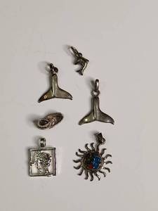 lot 1041 image: Ocean Theme Silver Charm Collection