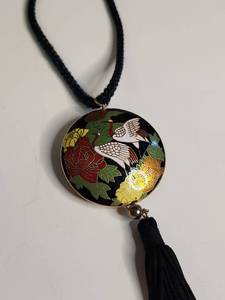 lot 1104 image: Japanese Cloisonne Enamel Bird & Flower Pendant Necklace