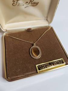 lot 1146 image: 12KT Gold Filled Tiger Eye Pendant Necklace