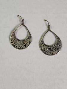lot 1206 image: Silpada Sterling Silver Filigree Crescent Hoop Earrings 7.8g