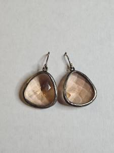lot 1213 image: Champagne Crystal Drop Earrings