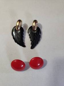 lot 1221 image: Carved Black Leaf Earrings with Red Button Studs Set