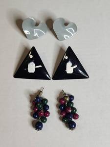 lot 1227 image: Retro Earring Set Bundle - 3 Pairs
