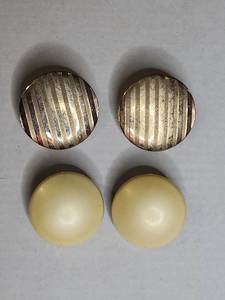 lot 1236 image: Gold Tone Striped and Cream Button Clip On Earrings Set