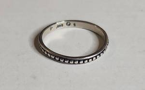 lot 1312 image: Silpada .925 Sterling Silver Beaded Band Ring 2g