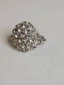 lot 1325 image: Sarah Coventry Crystal Cluster Ring