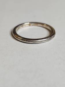 lot 1330 image: Silpada .925 Sterling Silver Band Ring 3.21g